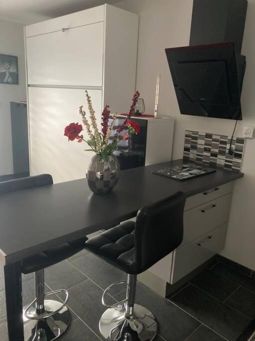 Magnifique Studio Tout Equipe Classe 2 Etoiles Apartment Saint-Leu Luaran gambar